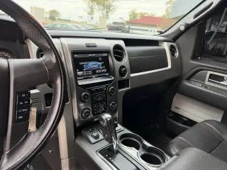 Ford F-150 2013 4x4 SVT Raptor 4dr SuperCrew Styleside 5.5 ft. SB