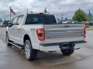 Ford F-150 2021 4x4 Platinum 4 puertas SuperCrew 5.5 pies SB