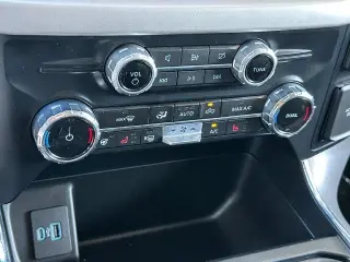 Ford F-150 Lightning 2023 AWD Pro 4dr SuperCrew 5.5 ft. SB