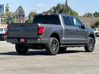 Ford F-150 Lightning 2023 AWD Pro 4dr SuperCrew 5.5 ft. SB