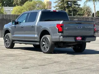 Ford F-150 Lightning 2023 AWD Pro 4dr SuperCrew 5.5 ft. SB