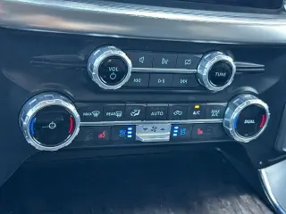 Ford F-150 2023 4x4 Lariat 4dr SuperCrew 5.5 ft. SB