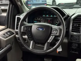 Ford F-150 2019 4x4 XLT 4dr SuperCrew 5.5 ft. SB