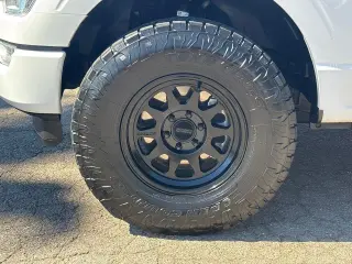 Ford F-150 2022 4x2 XL 4dr SuperCrew 5.5 ft. SB