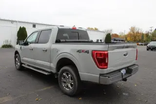Ford F-150 2023 4x4 XLT 4 puertas SuperCrew 5.5 pies. SB