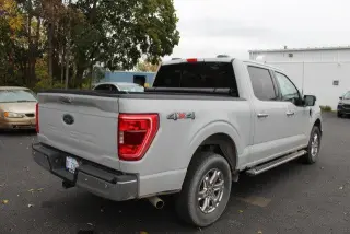 Ford F-150 2023 4x4 XLT 4 puertas SuperCrew 5.5 pies. SB