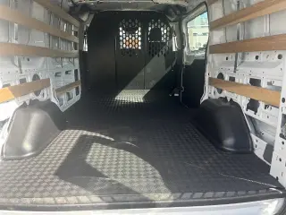 Ford Transit 2025 250 3dr LWB Low Roof Carga Van