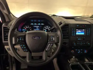 Ford F-150 2015 4x2 XL 4dr SuperCrew 5.5 ft. SB