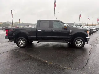 Ford F-250 Super Duty 2021 4x4 XLT 4 puertas Cabina Crew 6.8 ft. SB Pickup