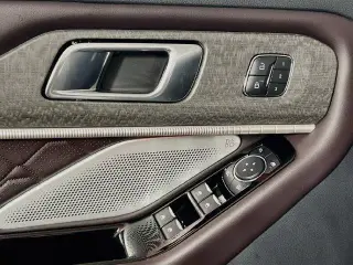 Ford Explorer 2025 AWD Platinum 4dr SUV