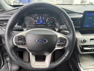 Ford Explorer 2023 AWD XLT SUV de 4 puertas