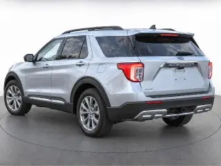 Ford Explorer 2023 AWD XLT SUV de 4 puertas