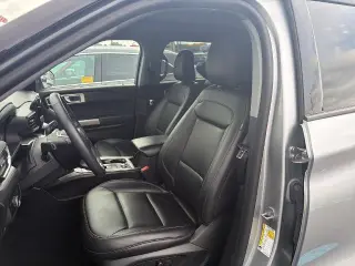 Ford Explorer 2023 AWD XLT SUV de 4 puertas