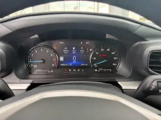 Ford Explorer 2023 AWD XLT SUV de 4 puertas