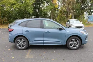 Ford Escape 2024 con tracción en las fourezas ST-Line 4dr SUV