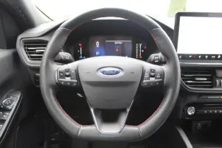 Ford Escape 2024 con tracción en las fourezas ST-Line 4dr SUV