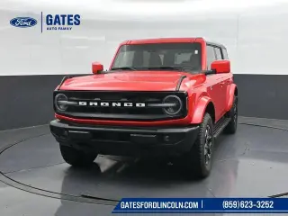 Ford Bronco 2023 4x4 Outer Banks 4 puertas SUV