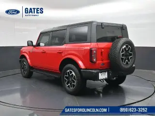 Ford Bronco 2023 4x4 Outer Banks 4 puertas SUV