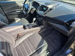Ford Escape 2019 con tracción en las cuatro ruedas y Titanio, 4 puertas SUV