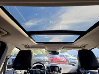 Ford Escape 2019 con tracción en las cuatro ruedas y Titanio, 4 puertas SUV