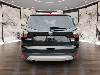 Ford Escape 2017 con tracción en las fouraz SE 4dr SUV