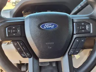 Ford E-Series 2022 E-350 SD 2wd 138 pulgadas de distancia entre ejes chasis de corte SRW