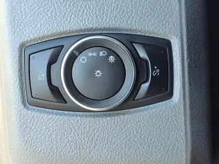 Ford E-Series 2022 E-350 SD 2wd 138 pulgadas de distancia entre ejes chasis de corte SRW