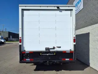 Ford E-Series 2022 E-350 SD 2wd 138 pulgadas de distancia entre ejes chasis de corte SRW