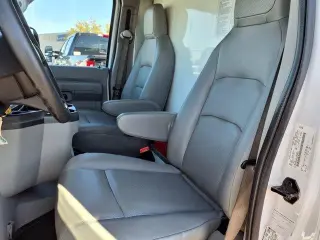 Ford E-Series 2022 E-350 SD 2wd 138 pulgadas de distancia entre ejes chasis de corte SRW