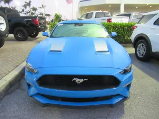 Ford Mustang 2022 EcoBoost 2d Fastback