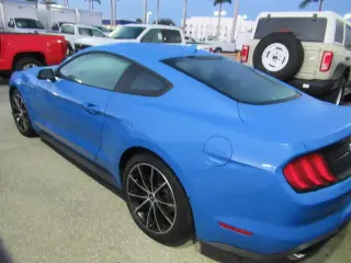Ford Mustang 2022 EcoBoost 2d Fastback