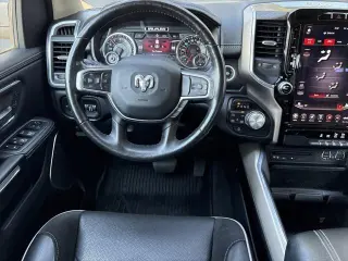 Ram 1500 2019 4x4 Laramie 4dr Crew Cab 5.6 ft. SB Pickup