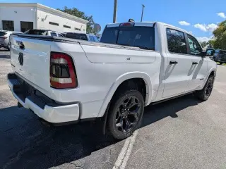Ram 1500 2023 4x2 Limited 4dr Crew Cab 5.6 ft. SB Pickup