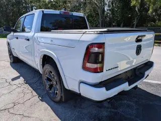 Ram 1500 2023 4x2 Limited 4dr Crew Cab 5.6 ft. SB Pickup