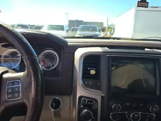Ram 1500 2015 4x2 SLT 4dr Cabina de Crew de 6.3 pies de largo Pickup