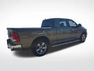 Ram 1500 2015 4x2 SLT 4dr Cabina de Crew de 6.3 pies de largo Pickup