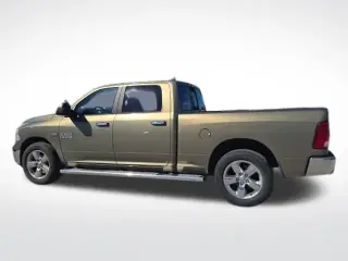 Ram 1500 2015 4x2 SLT 4dr Cabina de Crew de 6.3 pies de largo Pickup