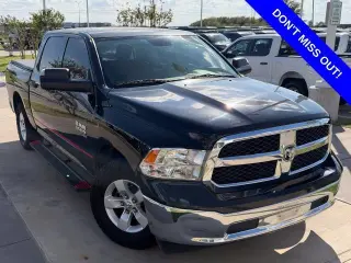 Ram 1500 Classic 2022 4x2 SLT 4dr Crew Cab 5.5 ft. SB Pickup
