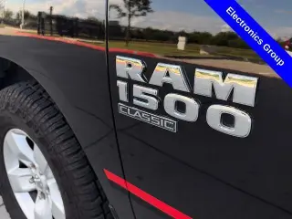 Ram 1500 Classic 2022 4x2 SLT 4dr Crew Cab 5.5 ft. SB Pickup