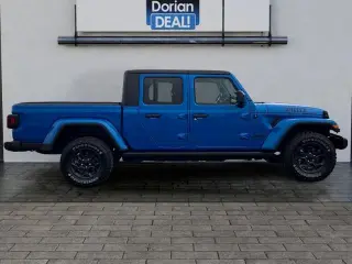Gladiator Jeep 2023 4x4 Sport 4dr Crew Cab 5.0 ft. SB