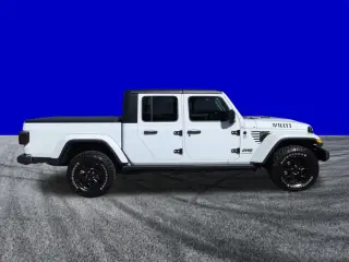 Jeep Gladiator 2023 4x4 Sport 4dr Cabina de Crew 5.0 ft. SB