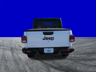 Jeep Gladiator 2023 4x4 Sport 4dr Cabina de Crew 5.0 ft. SB
