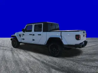 Jeep Gladiator 2023 4x4 Sport 4dr Cabina de Crew 5.0 ft. SB
