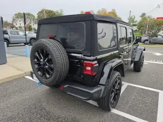 Jeep Wrangler 2024 4x4 Sahara 4xe 4dr SUV