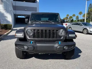 Jeep Wrangler 2024 4x4 Willys 4xe SUV de 4 puertas