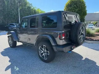 Jeep Wrangler 2024 4x4 Willys 4xe SUV de 4 puertas