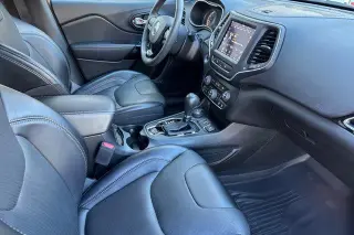 Jeep Cherokee 2023 4x4 Altitude Lux SUV de 4 puertas
