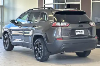 Jeep Cherokee 2023 4x4 Altitude Lux SUV de 4 puertas