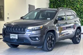 Jeep Cherokee 2023 4x4 Altitude Lux SUV de 4 puertas