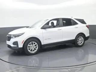 Chevrolet Equinox 2024 LS SUV de 4 puertas con 1LS